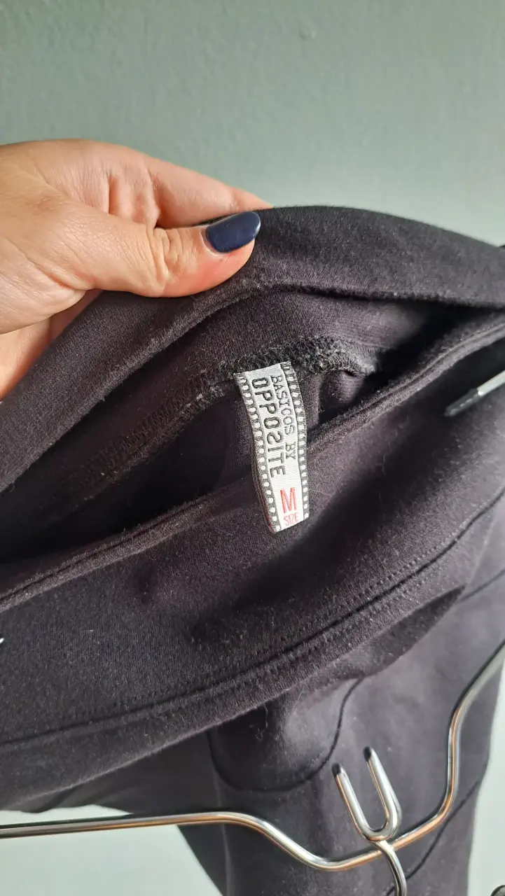 Minifalda negra tableada - miniatura 2
