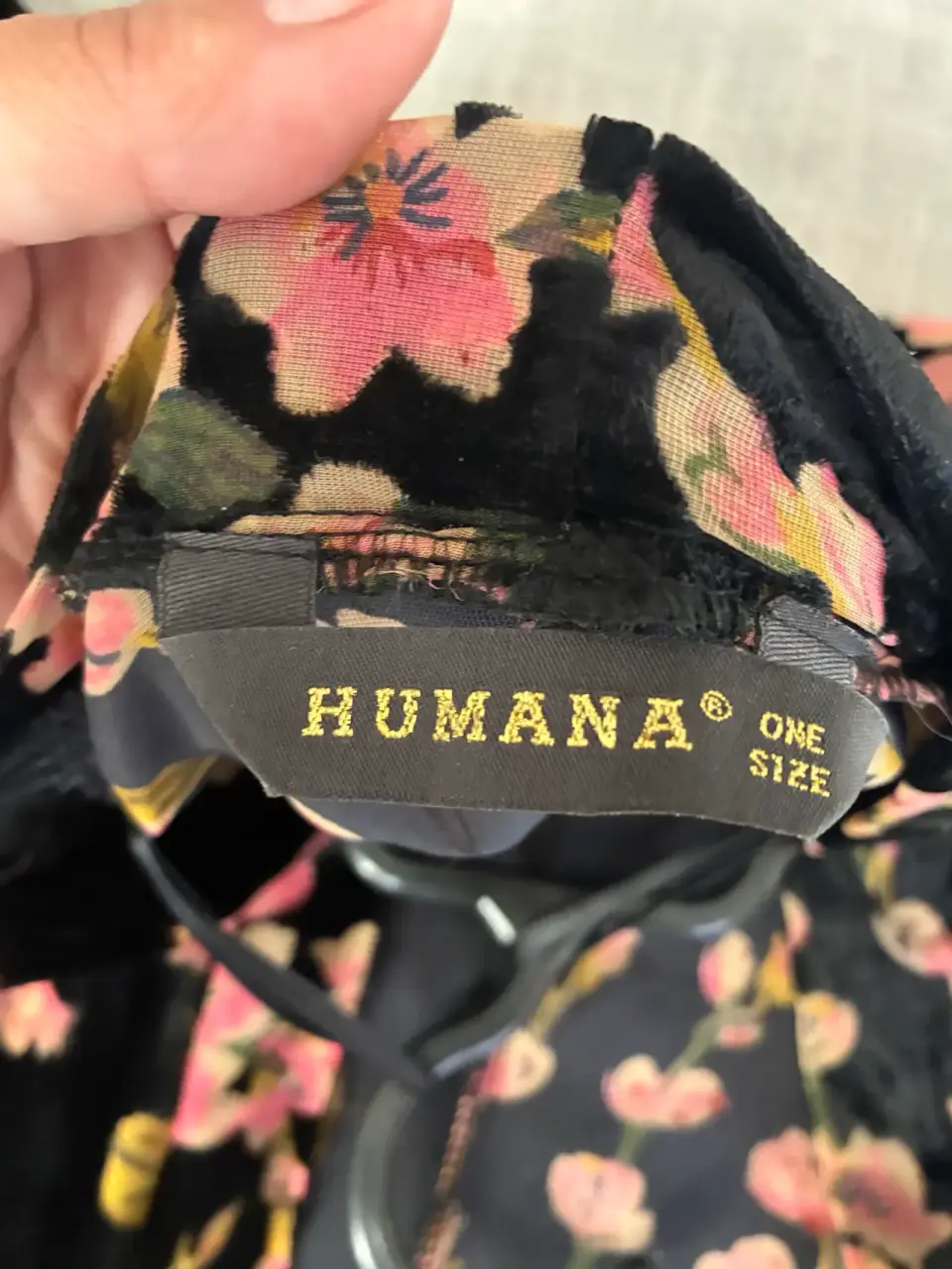 Kimono negro con flores - miniatura 2
