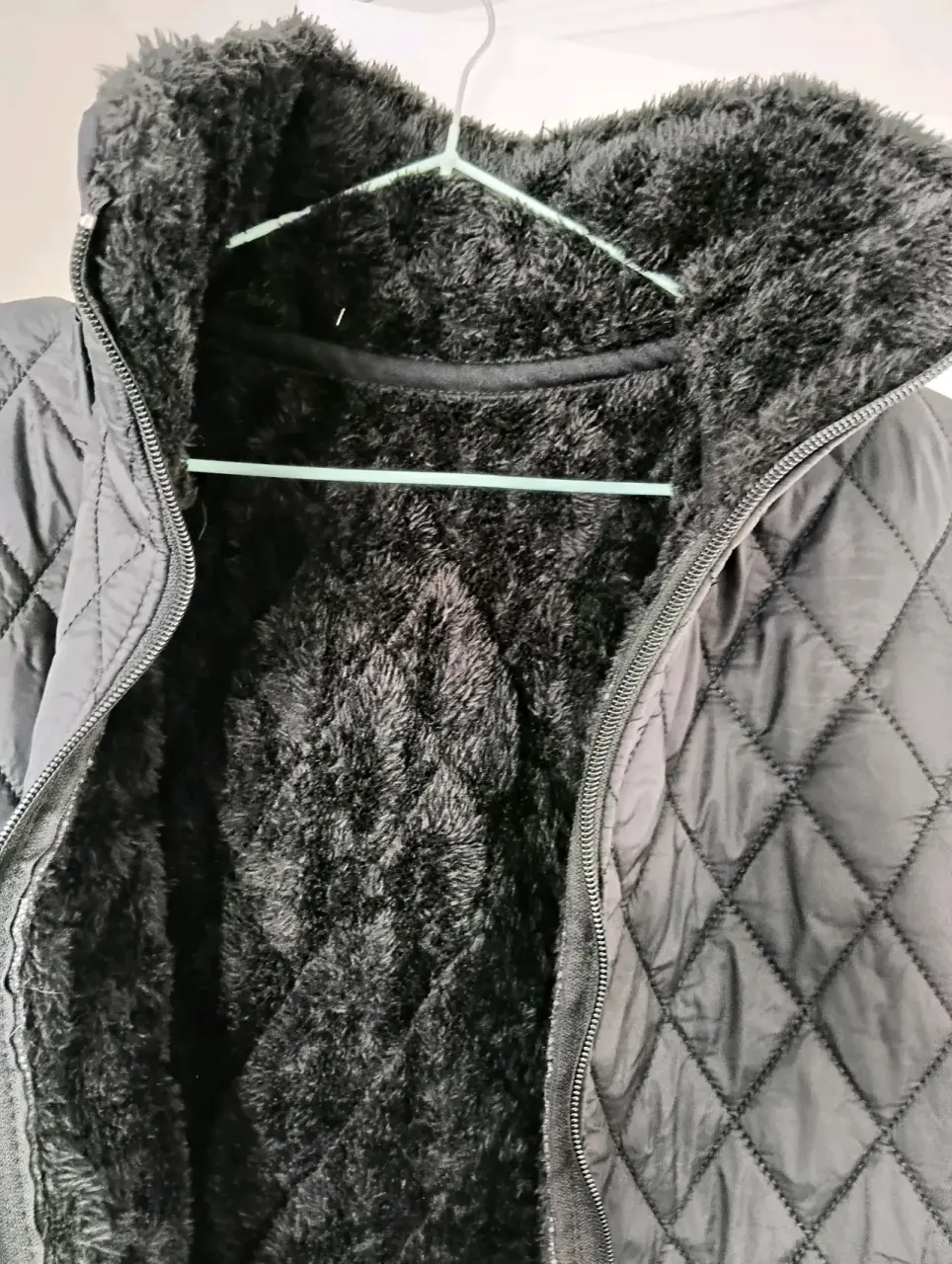 Chaqueta negra acolchonado - miniatura 3
