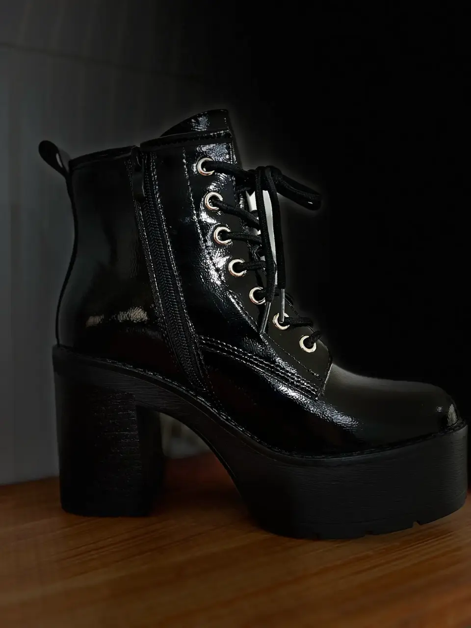 Botines negros de charol - miniatura 3