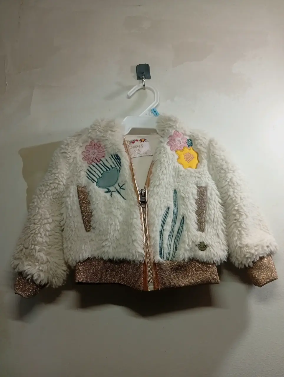 Conjuntos, chaquetas y enteritos - miniatura 3