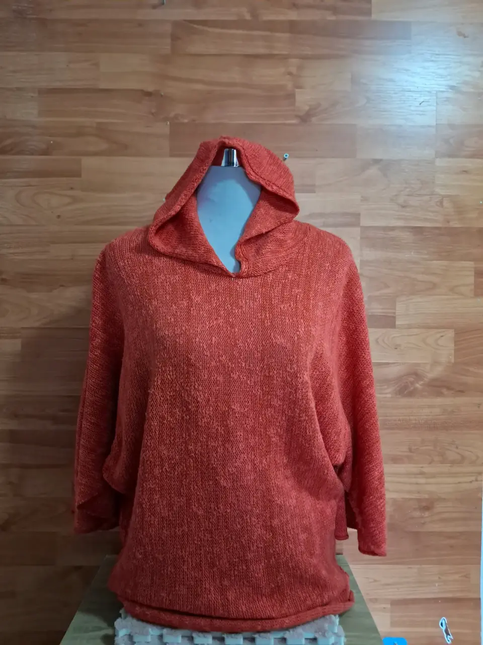 Poncho de lana naranja - miniatura 1