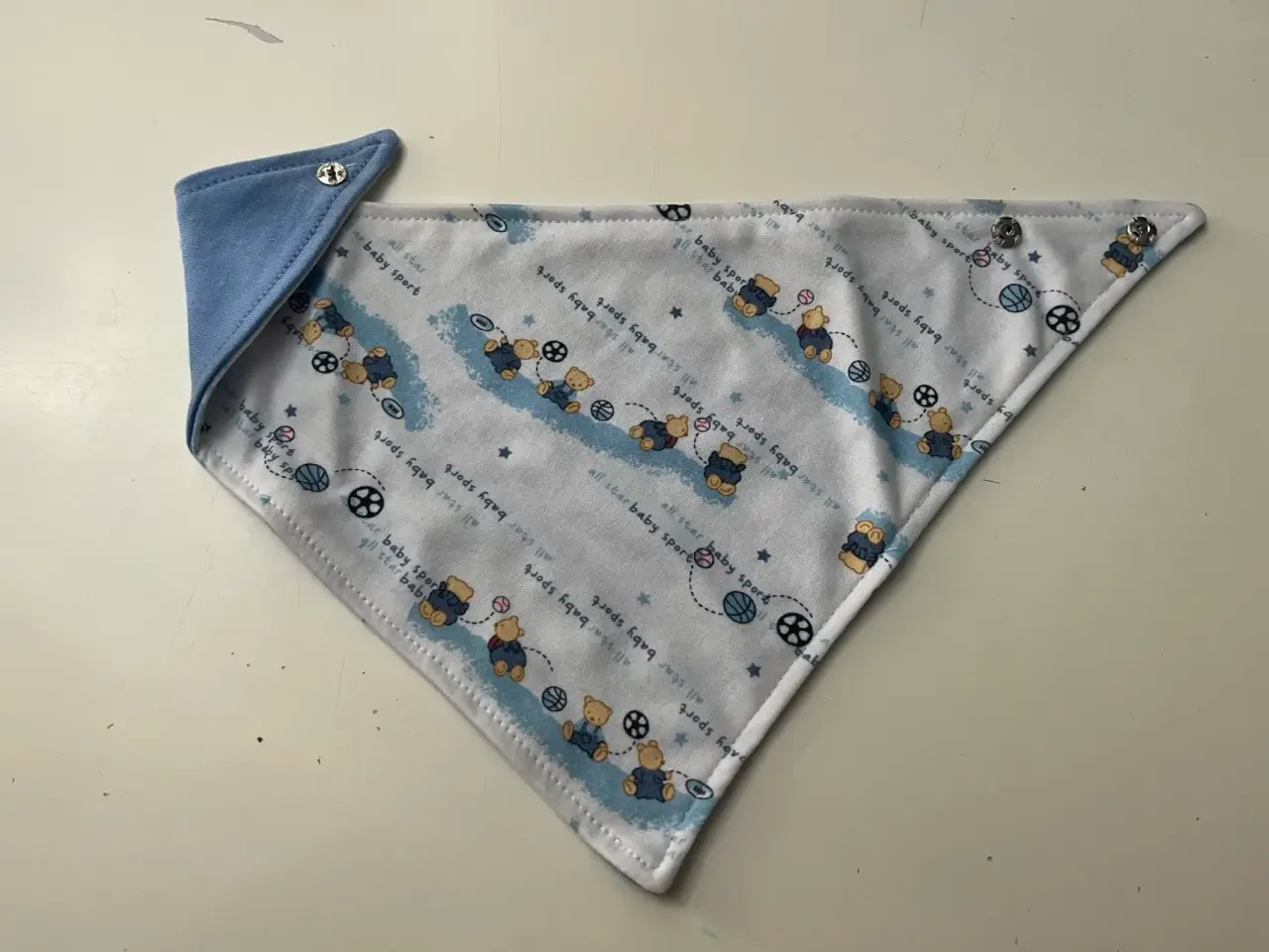 Pack de 4 baberos para bebé - miniatura 3