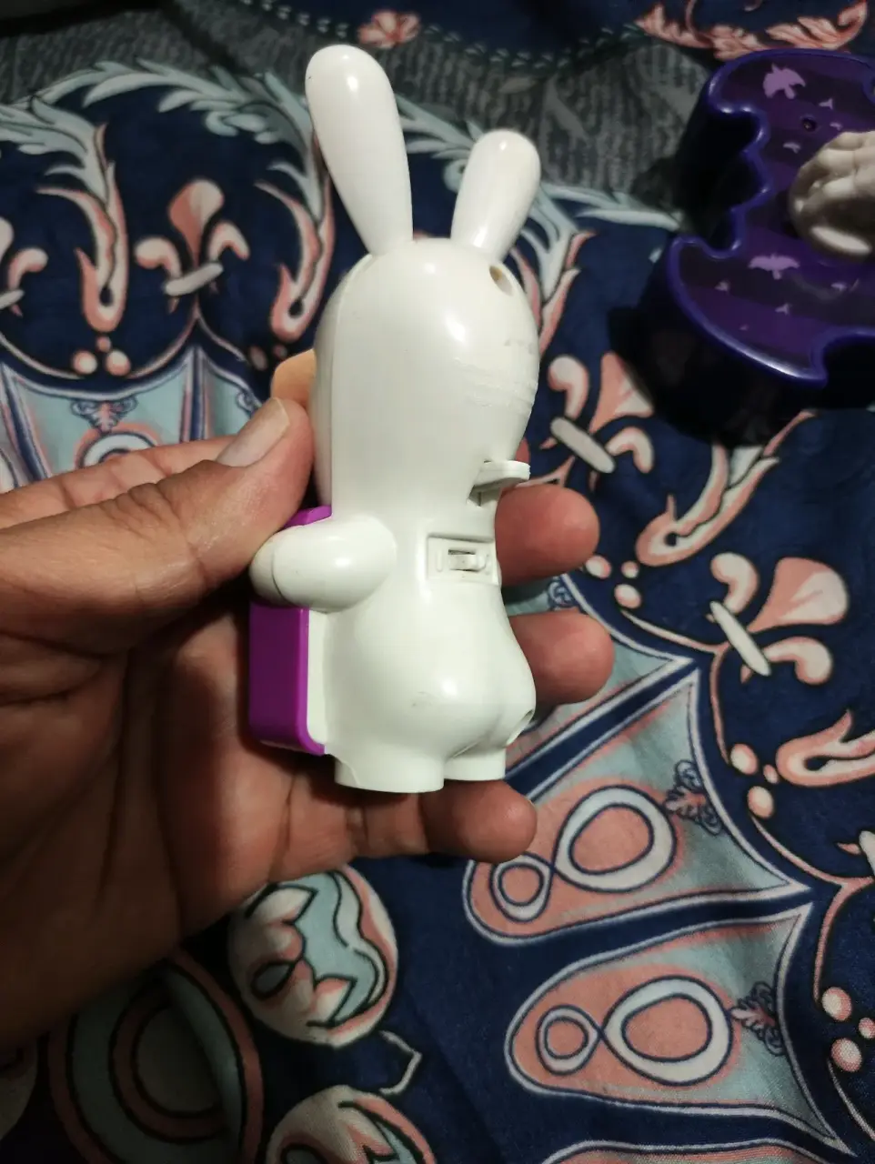 Juguete conejo con pantalla - miniatura 2