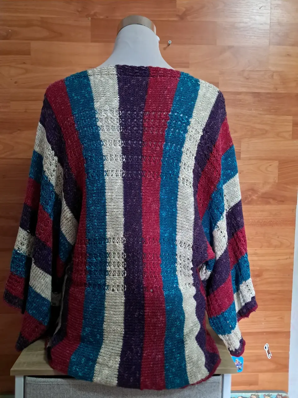 Poncho de rayas coloridas - miniatura 2