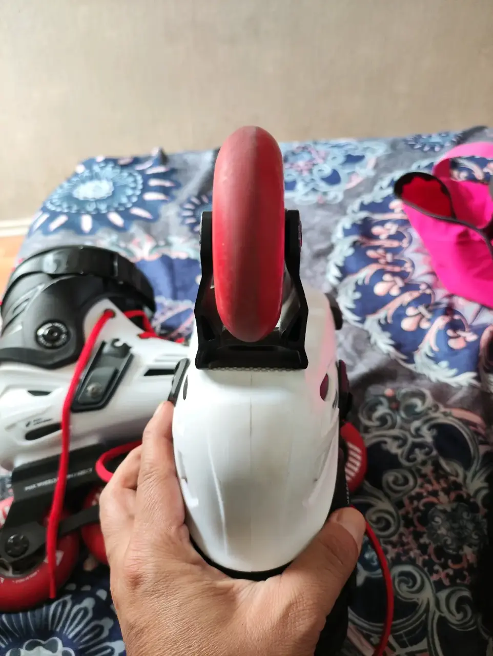 Patines en línea blancos con rojo - miniatura 4