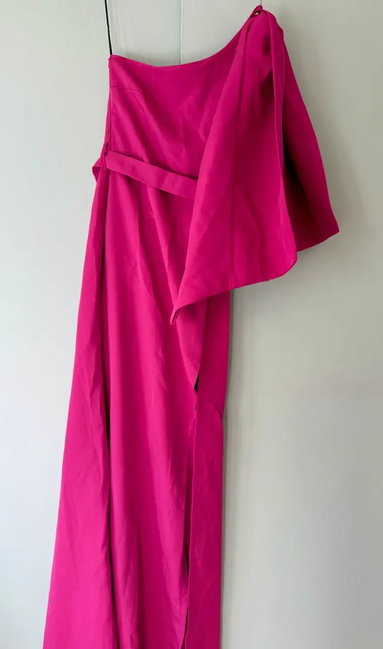 Vestido fucsia asimétrico Atelier Badajoz - miniatura 3