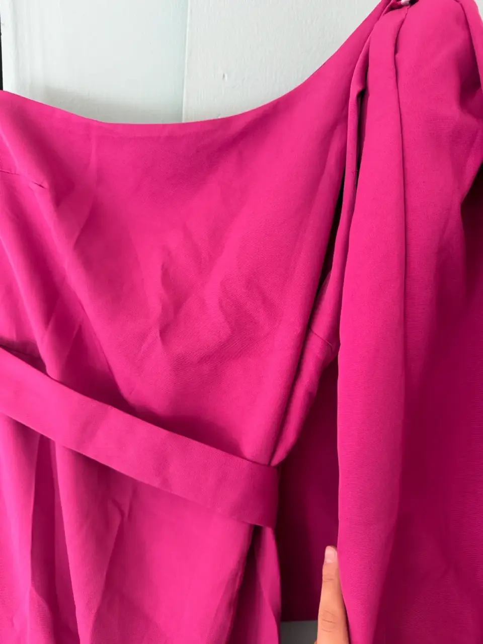 Vestido fucsia asimétrico Atelier Badajoz - miniatura 4