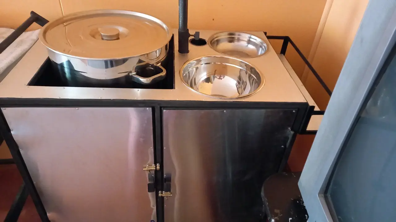 Taca taca de madera usado - miniatura 6