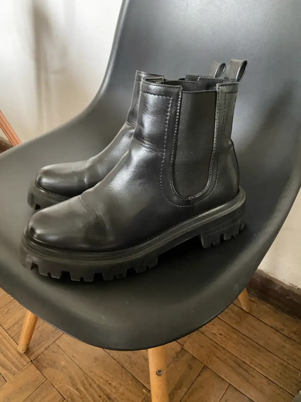 Botines negros de cuero - miniatura 7