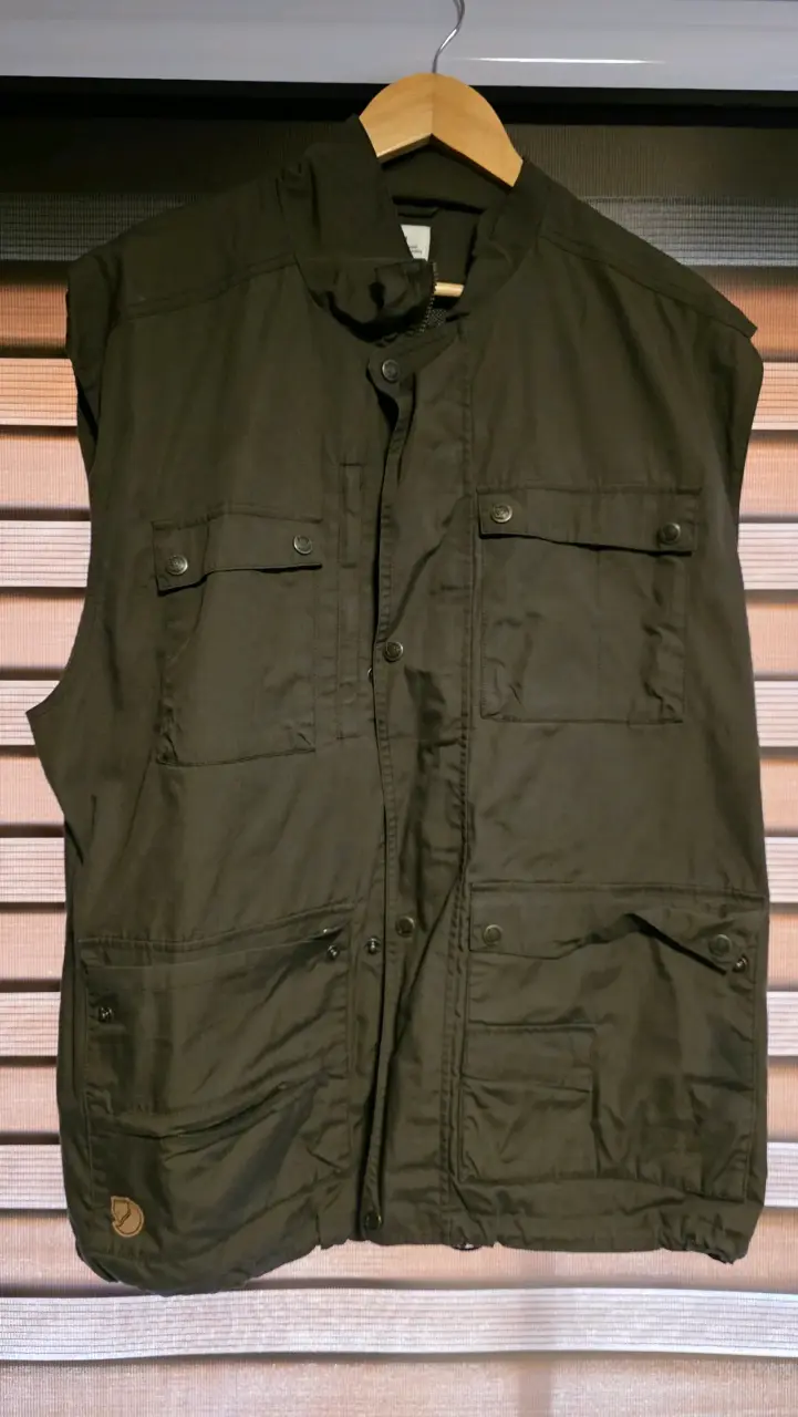 Chaleco cafe fjallraven vest - miniatura 1