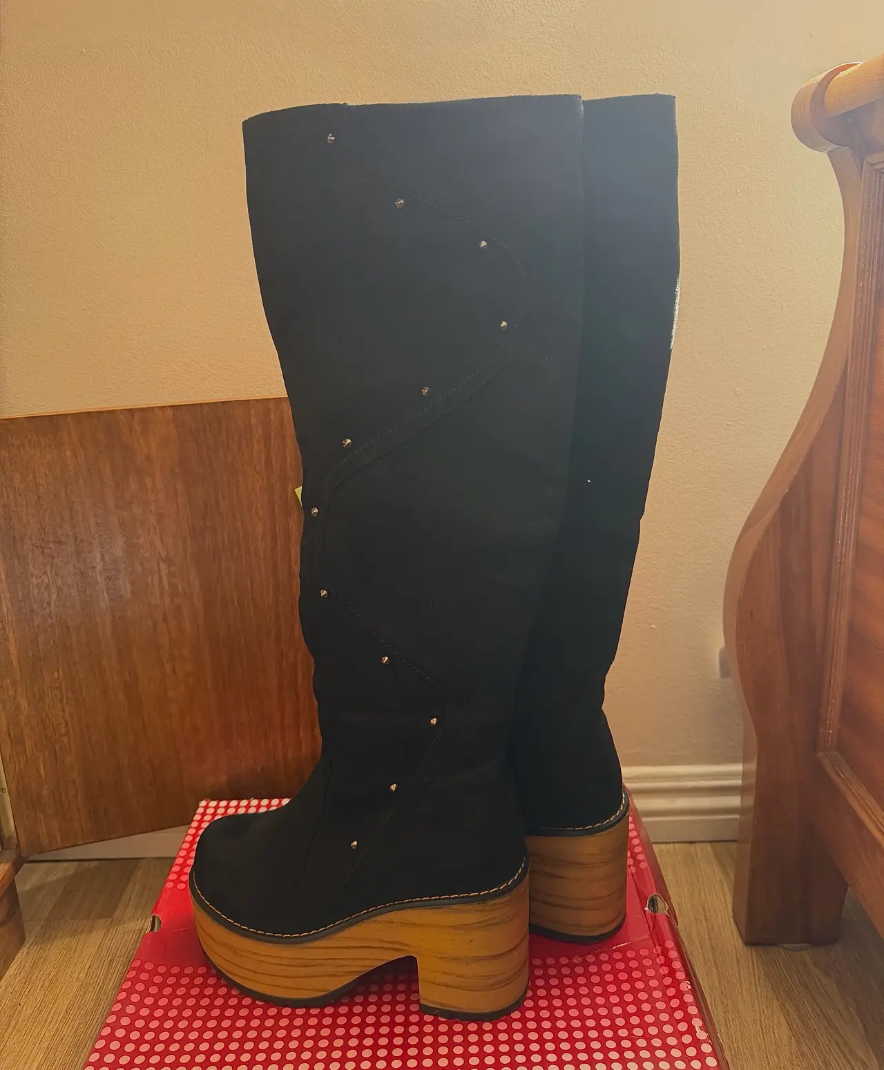 Botas negras con plataforma alta - miniatura 2
