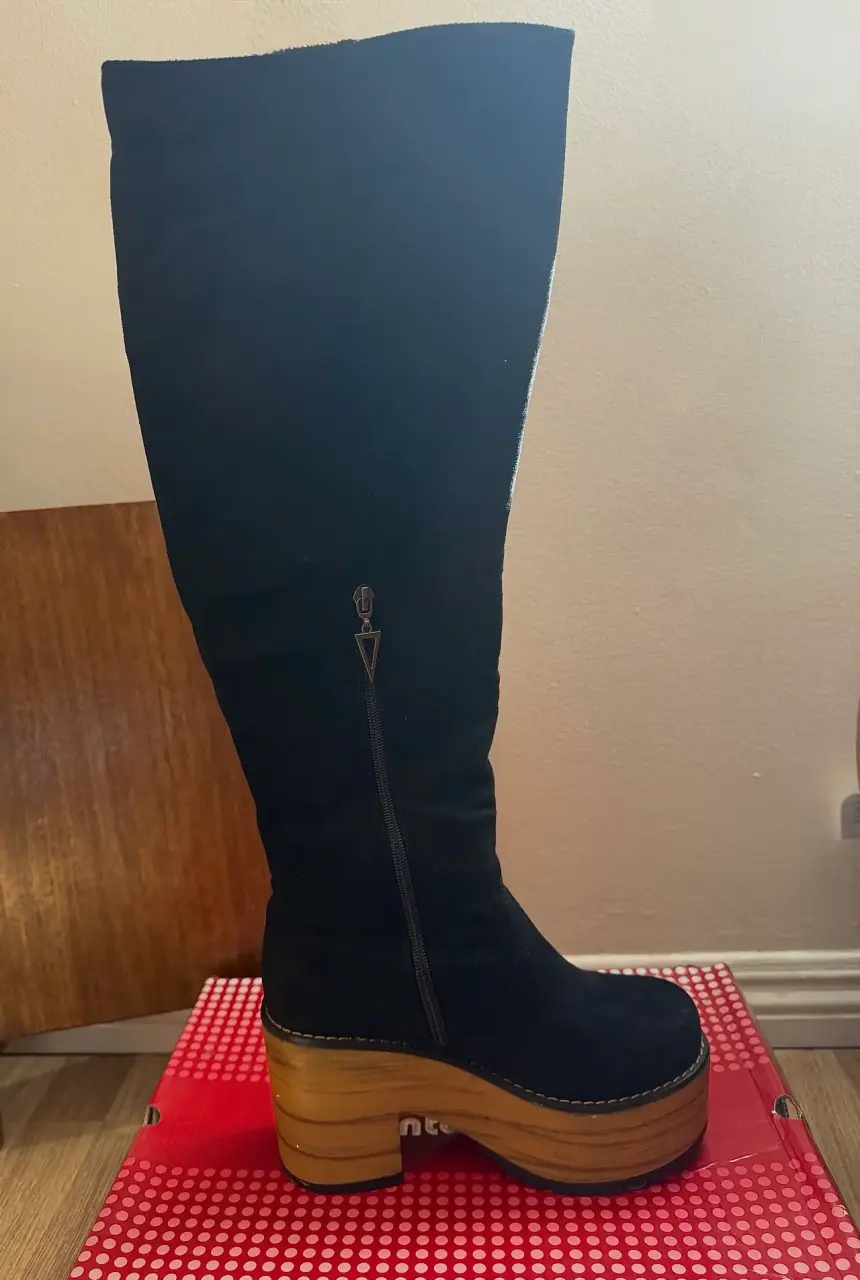 Botas negras con plataforma alta - miniatura 3