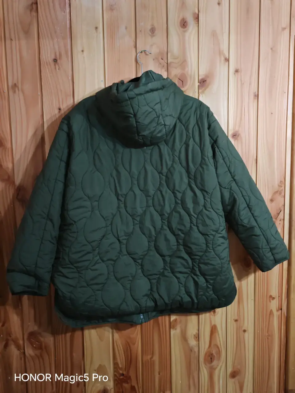 Parka verde acolchada con capucha - miniatura 2