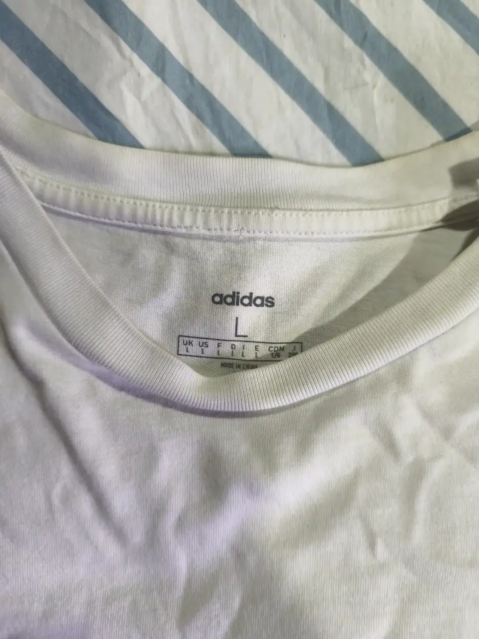 Polera Adidas blanca logo grande - miniatura 2