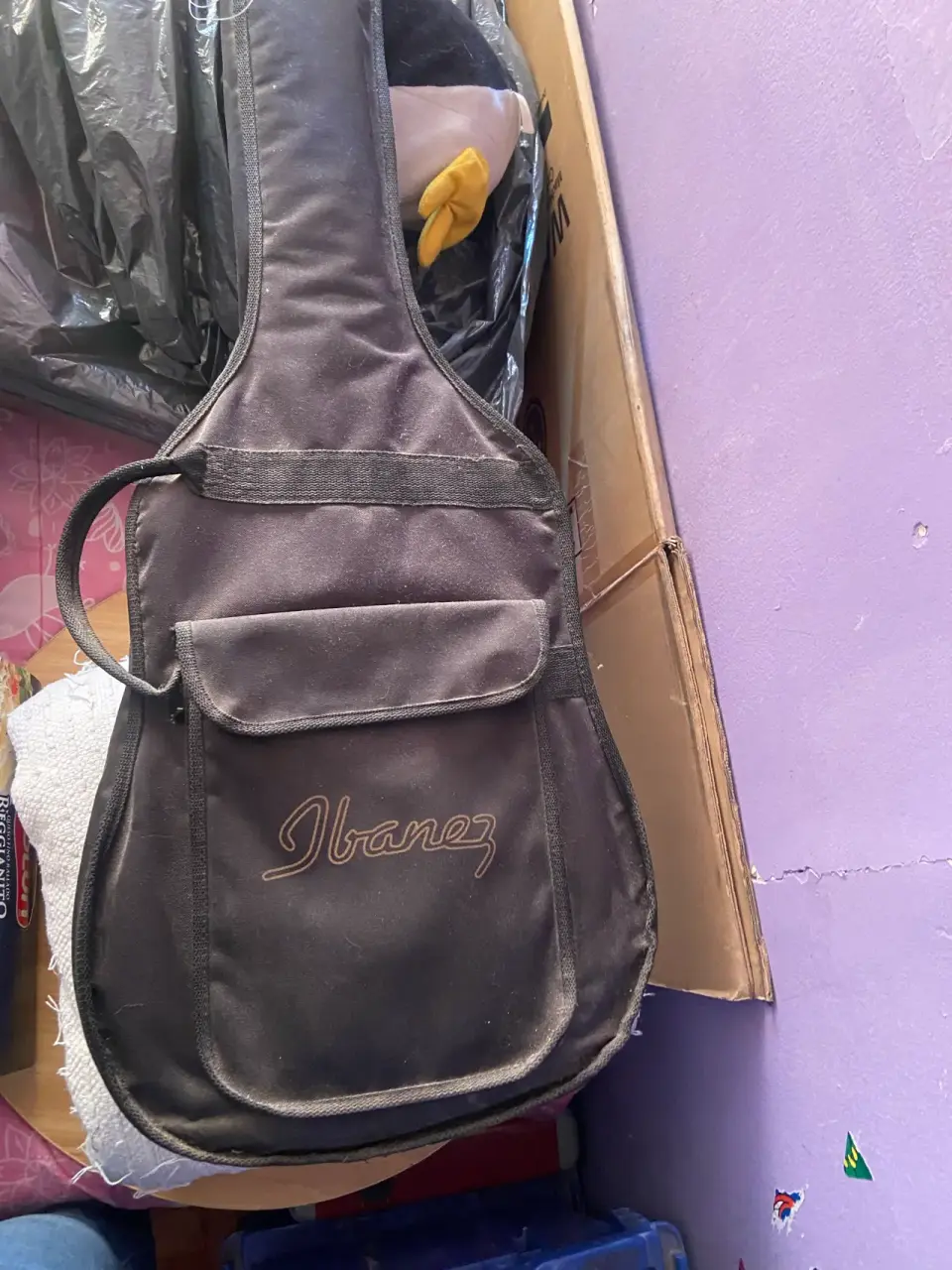 Guitarra clásica de madera - miniatura 4