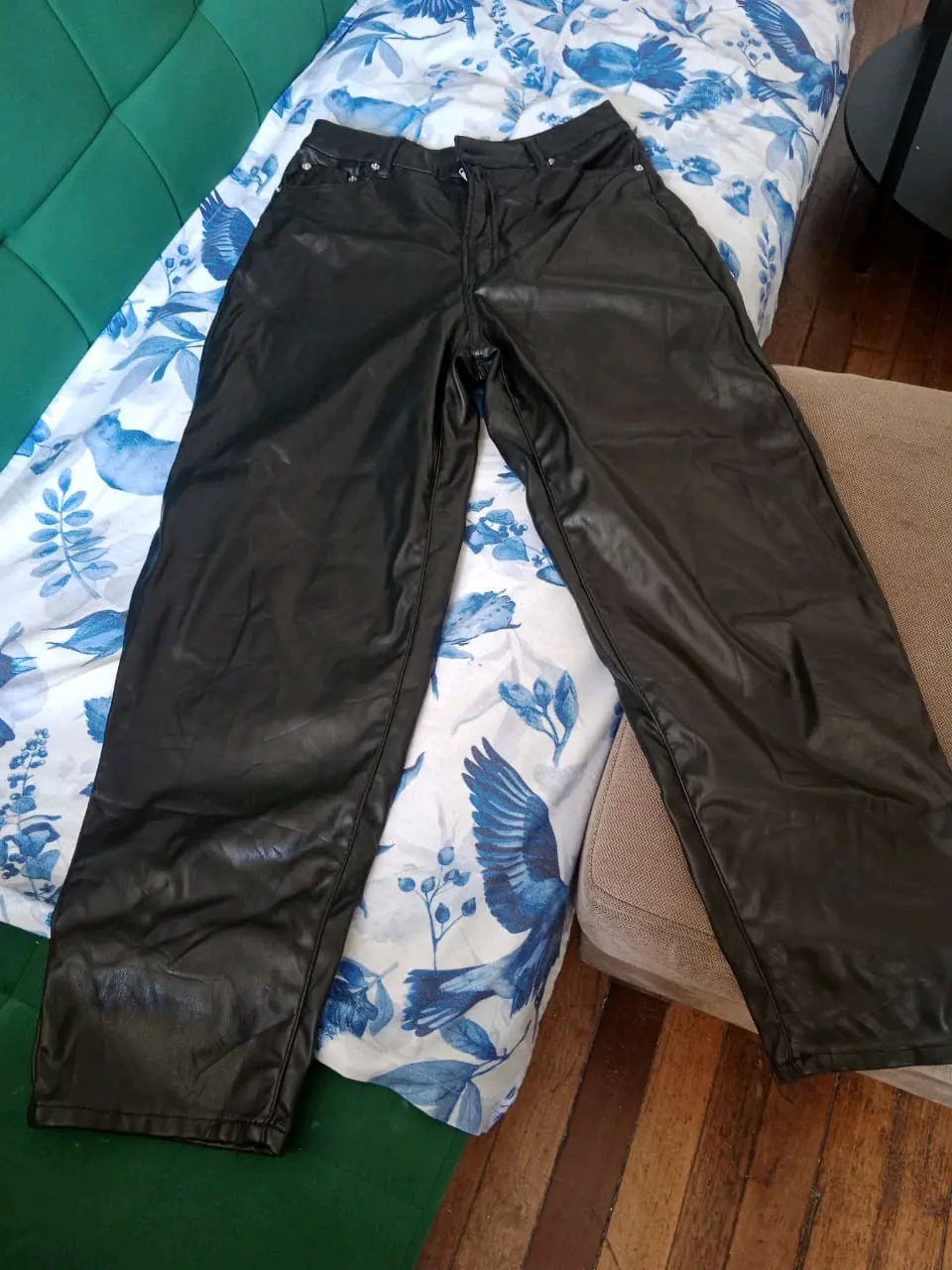 Pantalones de cuero negro - miniatura 2