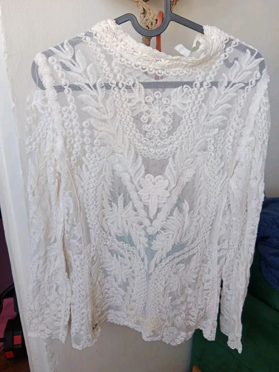 Blusa encaje blanca manga larga - miniatura 2