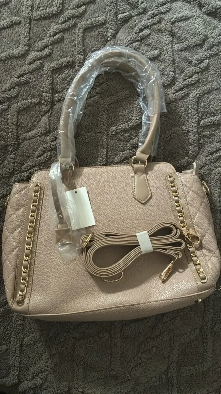 Cartera de mujer beige nueva