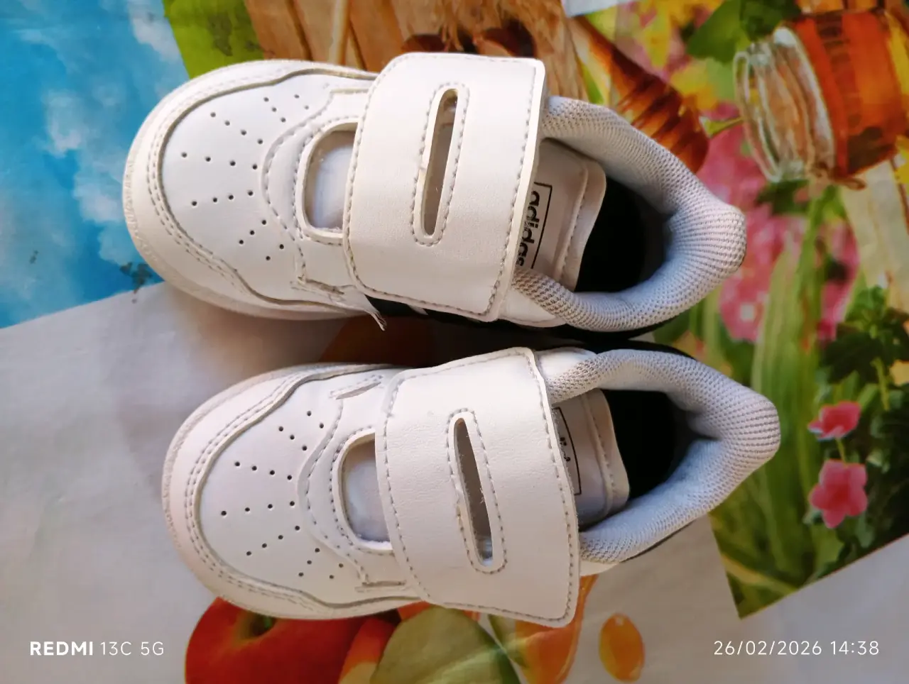 Zapatillas blancas de niño - miniatura 2