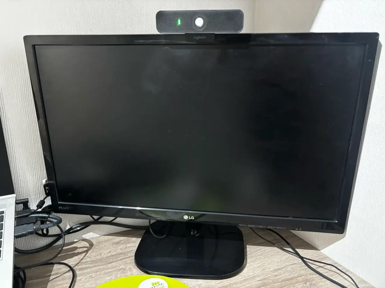 Monitor LG 24 pulgadas - miniatura 1