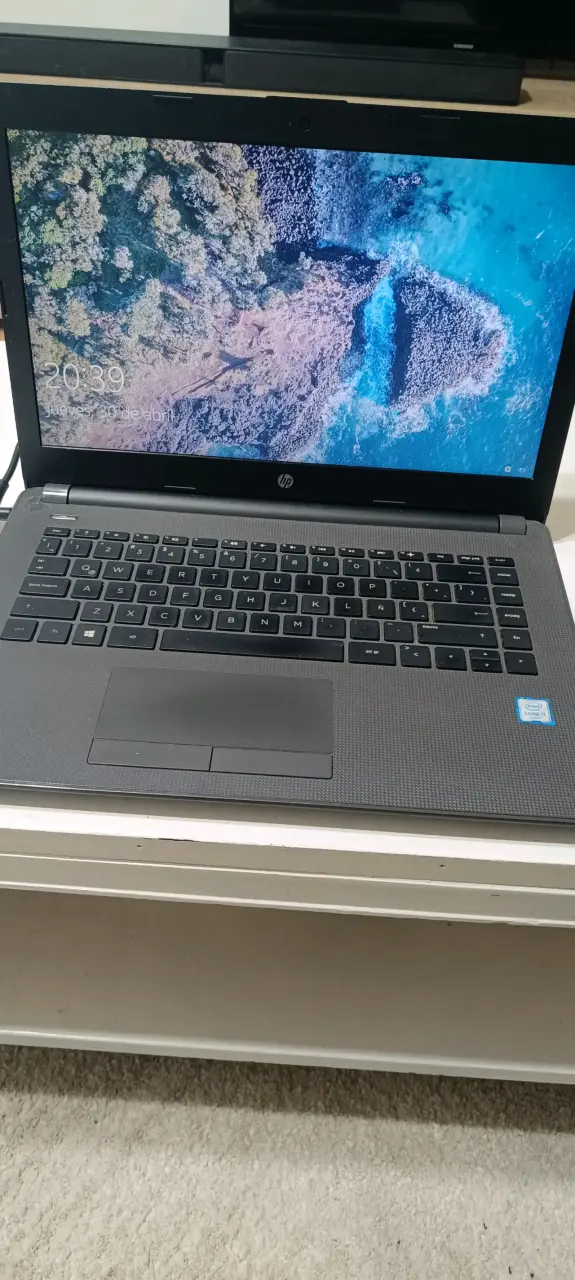 Notebook HP en buen estado - miniatura 3
