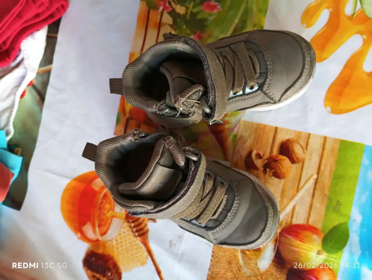 Zapatos infantiles gris oscuros - miniatura 2
