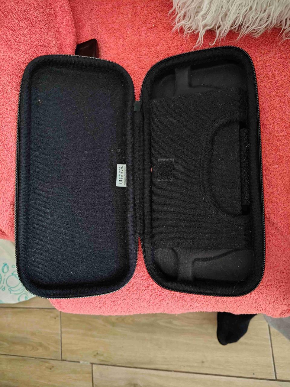 Funda negra para Nintendo Switch - miniatura 2