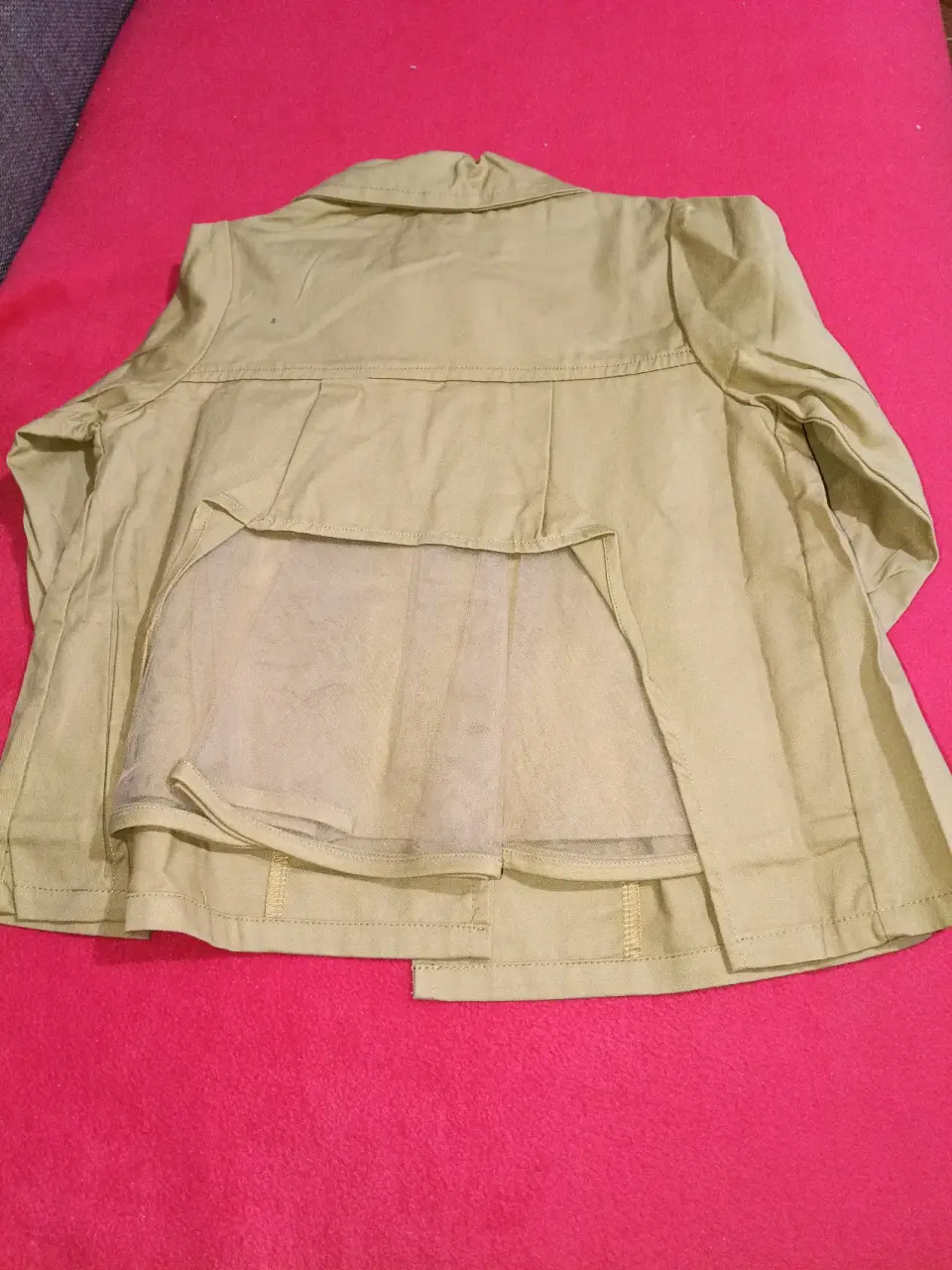 Chaqueta infantil con pliegues - miniatura 2