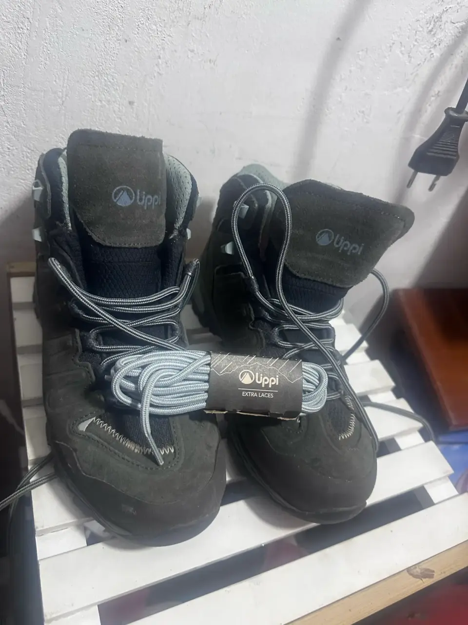 Botas de montaña lippi gris - miniatura 1