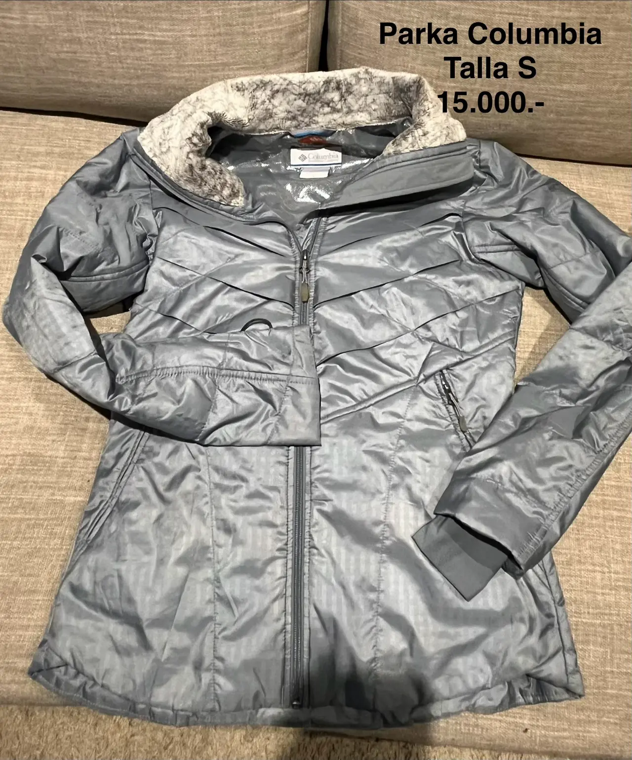 Parka verde con forro de piel - miniatura 3