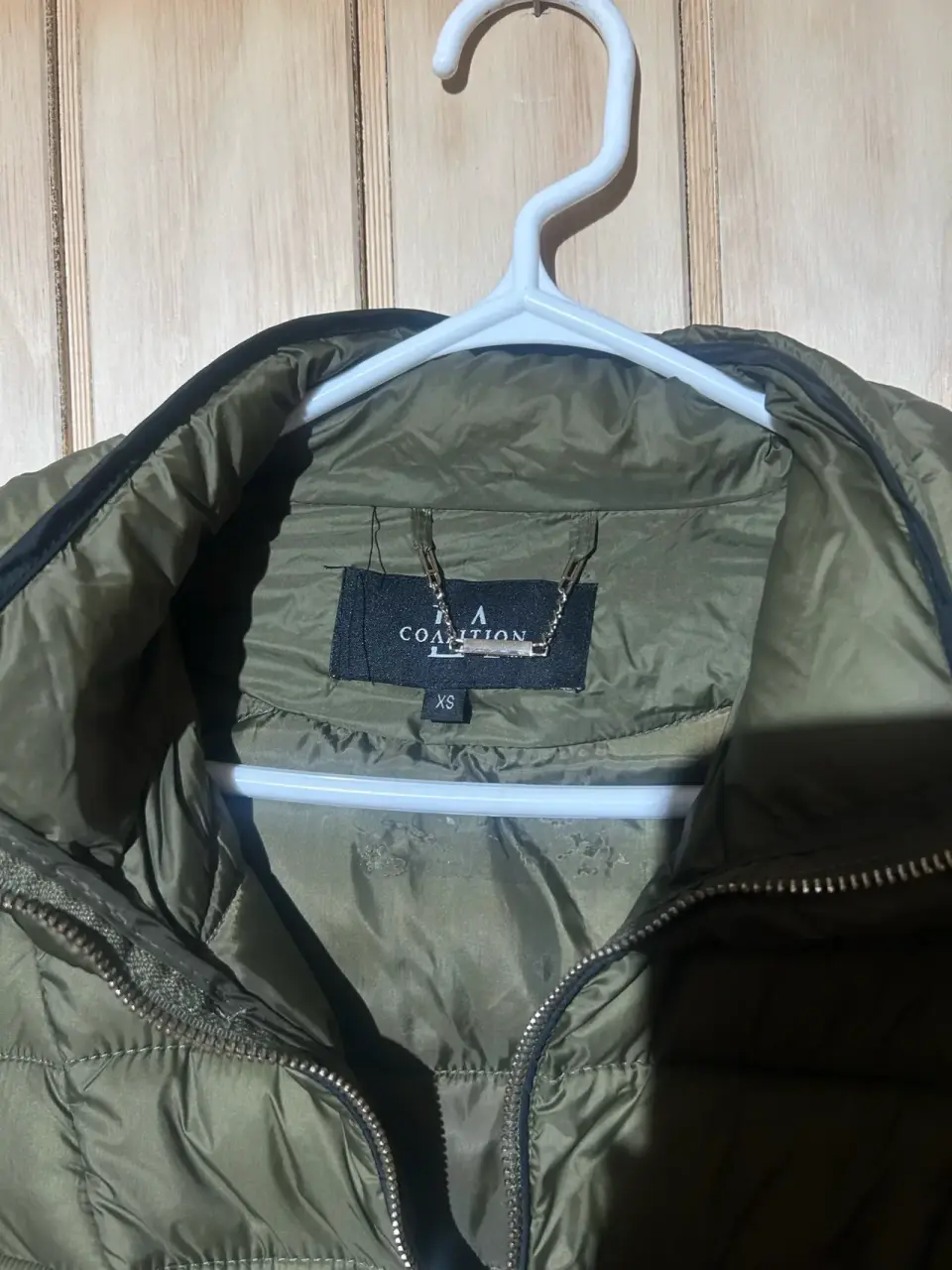 Chaqueta acolchada verde con capucha talla XS - miniatura 3