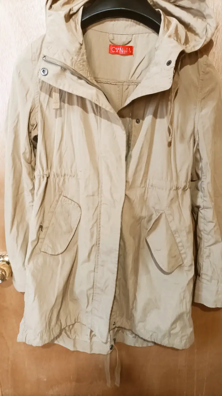 Parka tipo cortavientos beige con capucha - miniatura 5