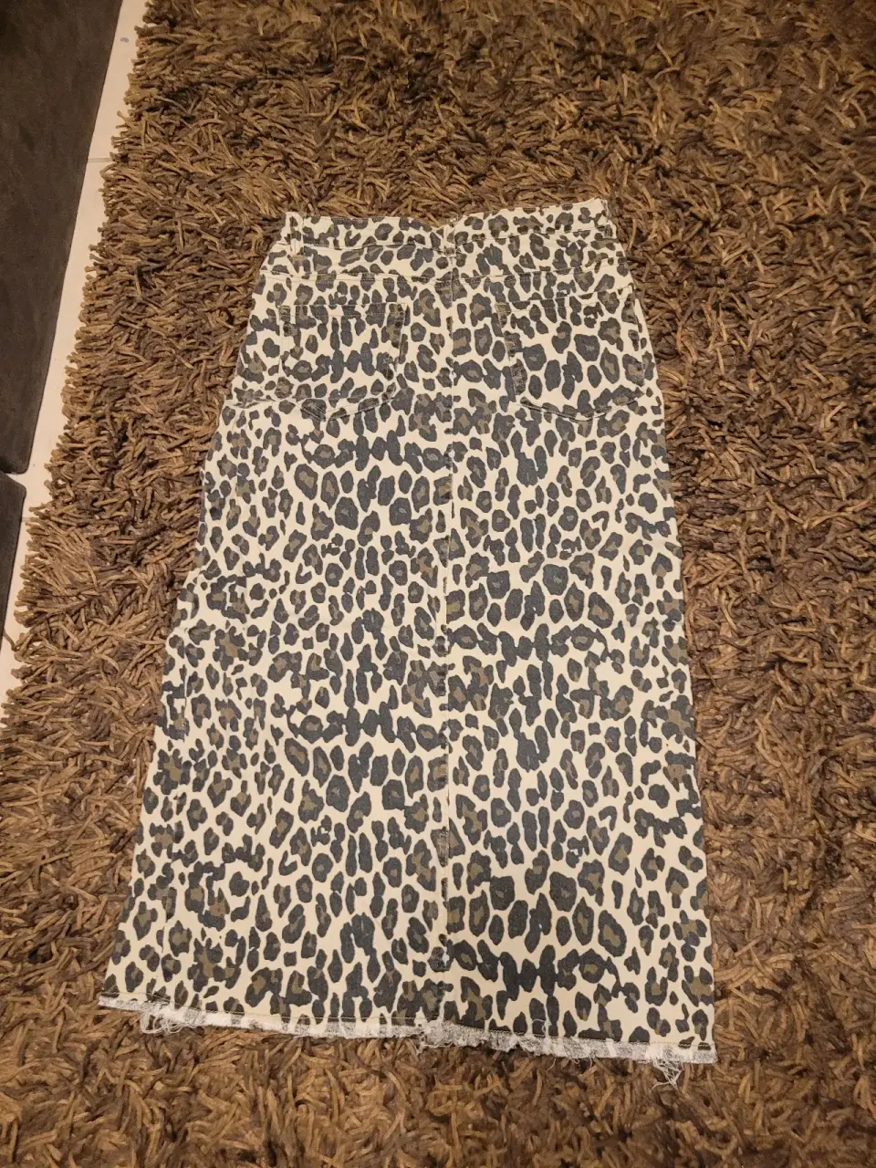 Falda midi estampado leopardo - miniatura 2