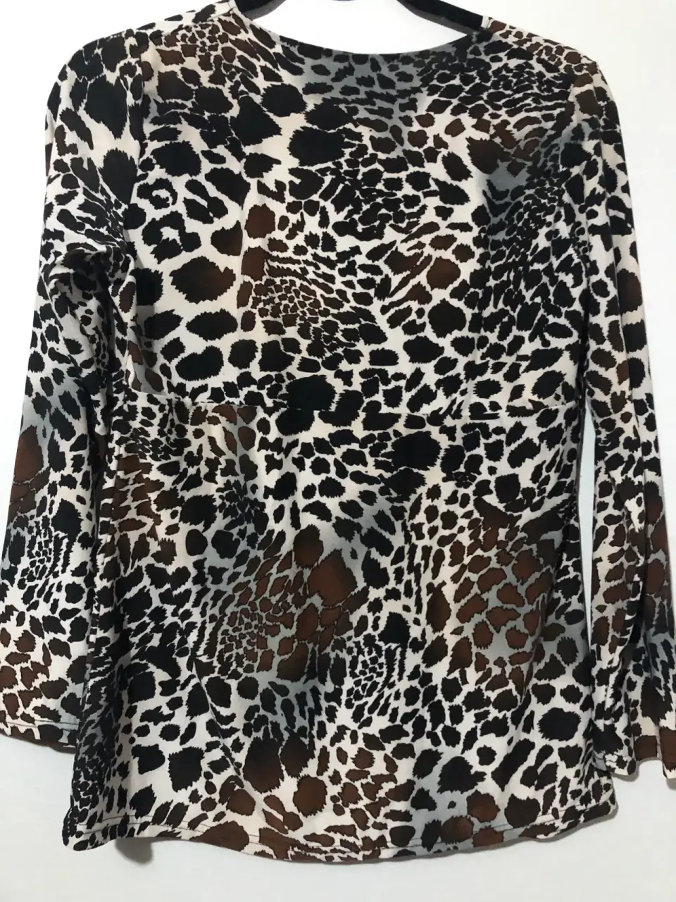 Blusa estampado animal print - miniatura 2