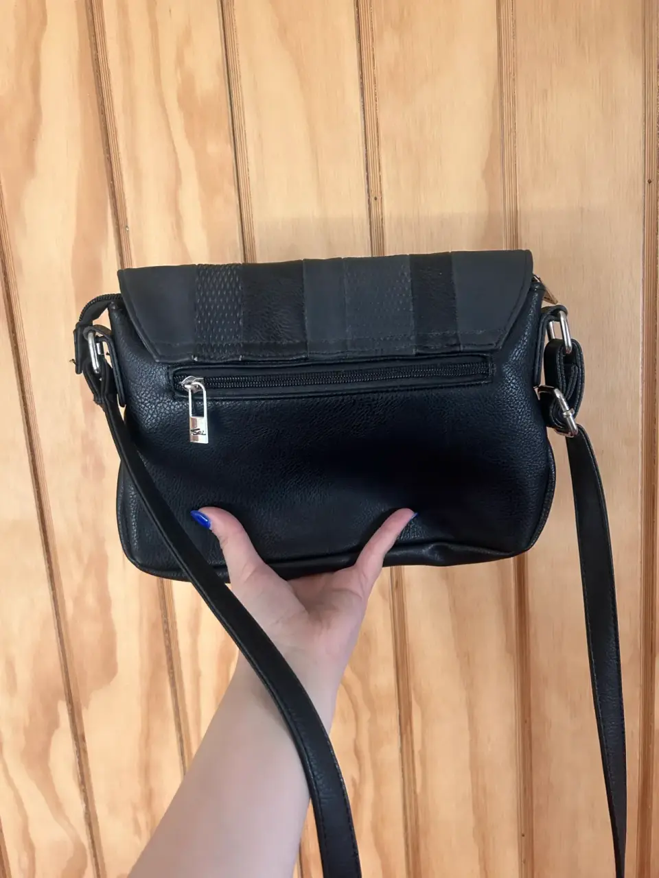 Cartera negra marca Sei - miniatura 2