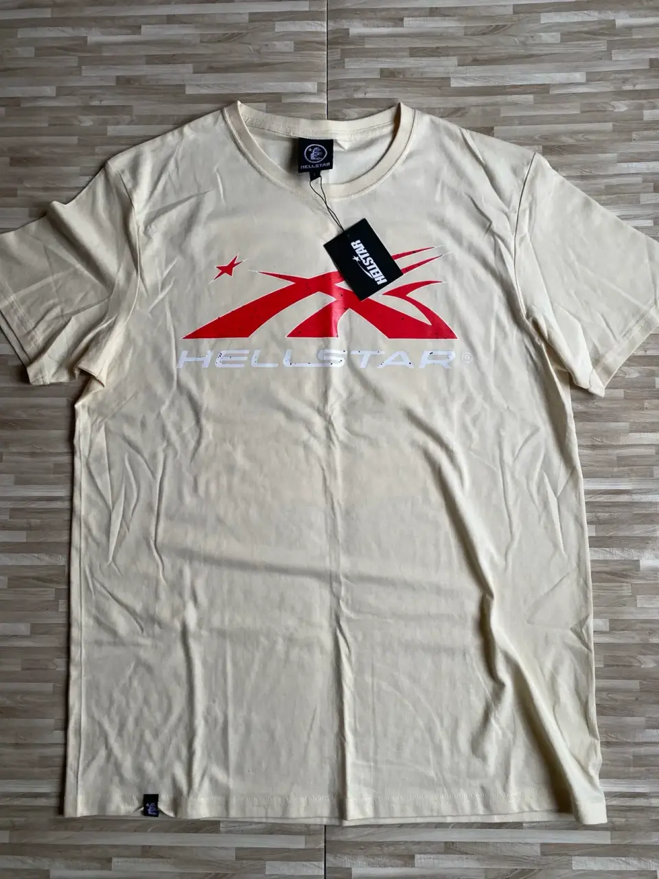 Polera beige Hellstar con logo - miniatura 1