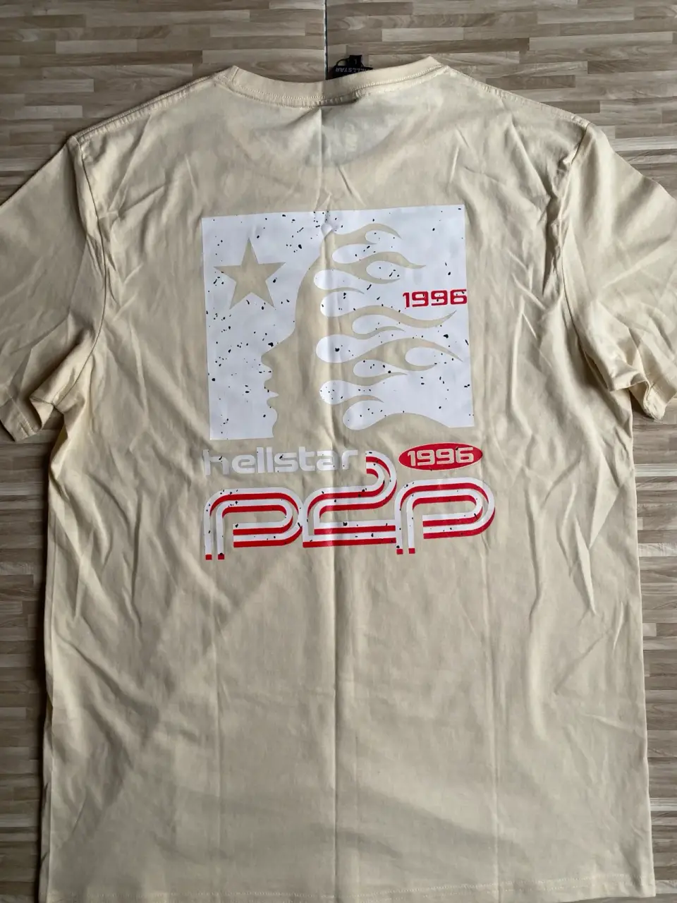 Polera beige Hellstar con logo - miniatura 2