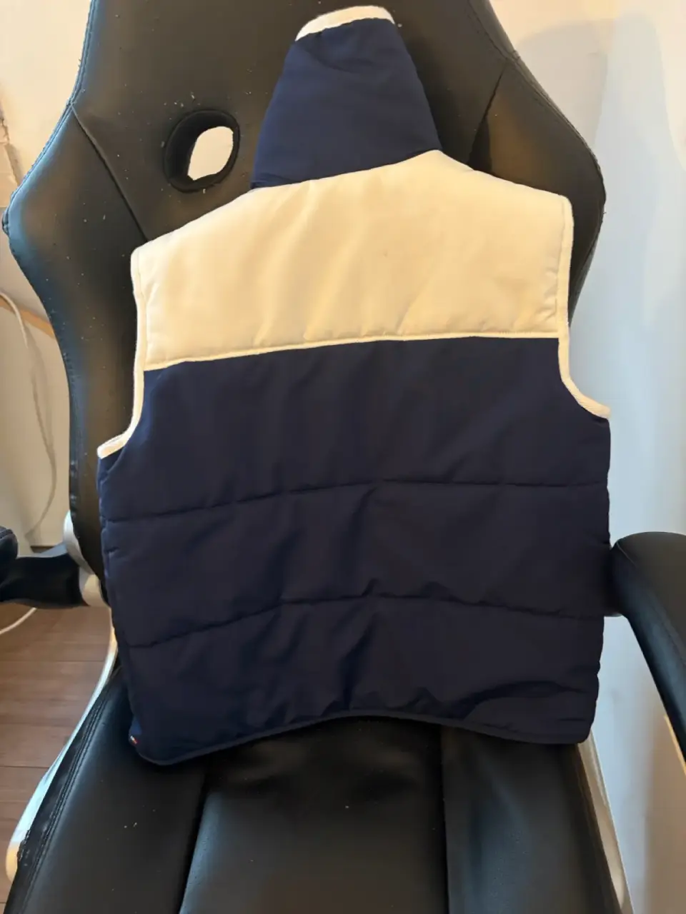 Parka sin mangas acolchado azul y blanco - miniatura 3