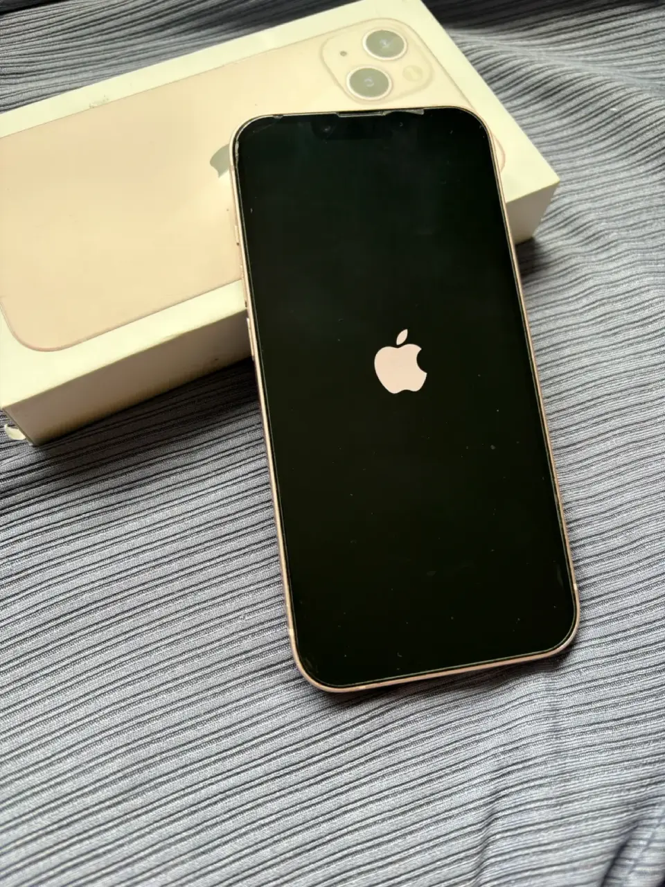 iPhone 13 Rosa - miniatura 2