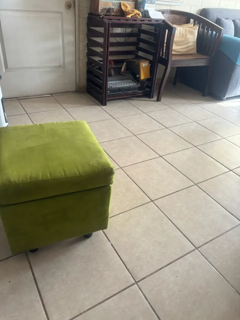 Puffs verdes modernos - miniatura 3
