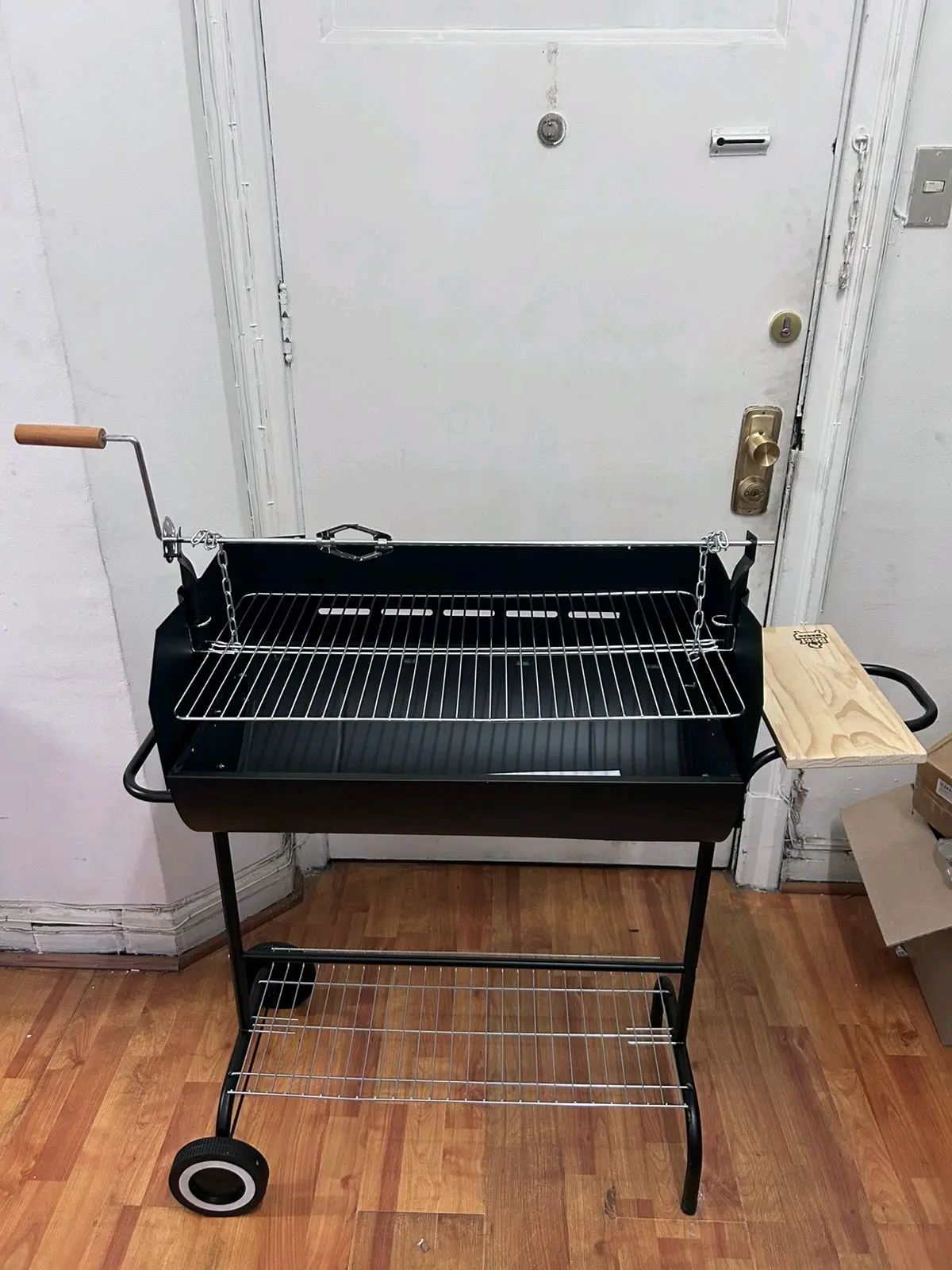 Parrilla metálica con ruedas - miniatura 2