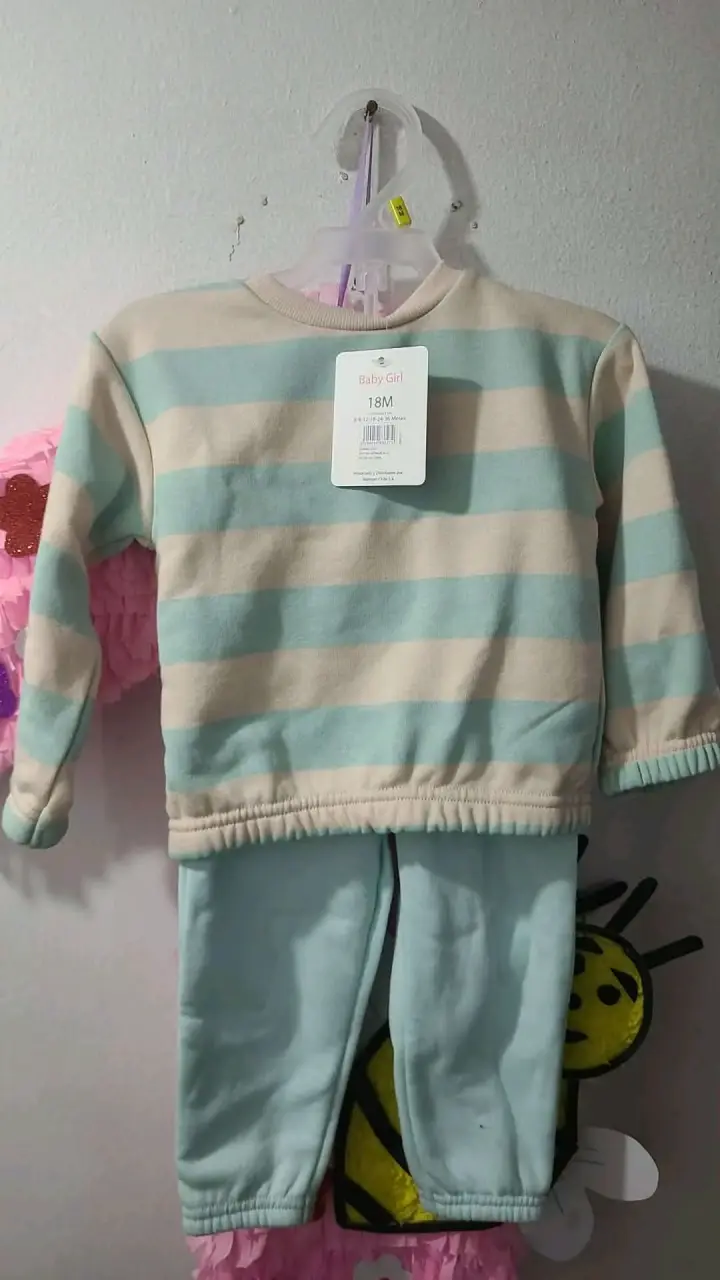 Conjunto rayado para niña 18M