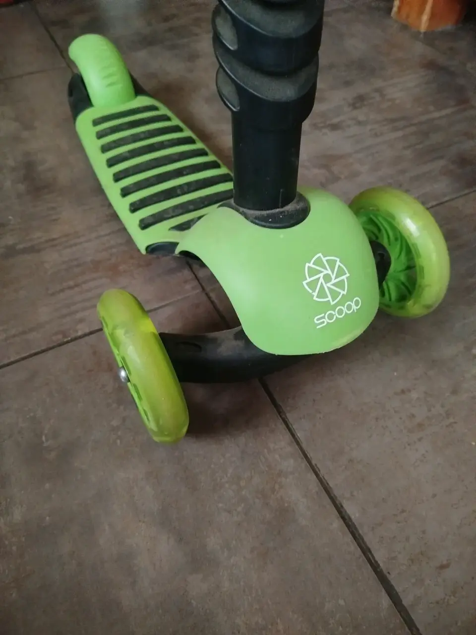 Scooter "SCOOP" infantil verde - miniatura 4