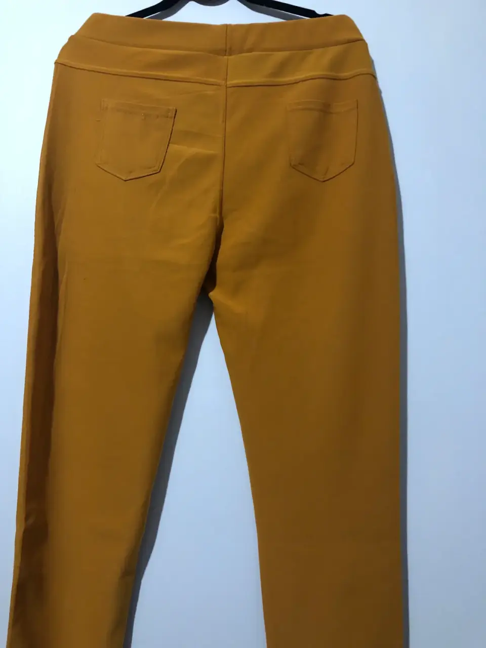 Pantalones mostaza de mujer - miniatura 2