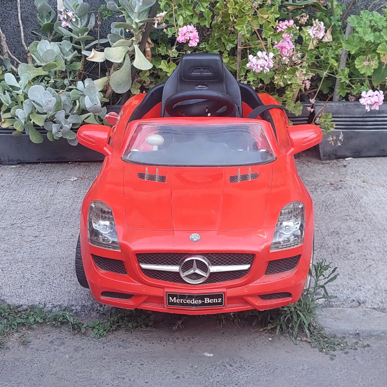 Auto a batería infantil rojo - miniatura 1