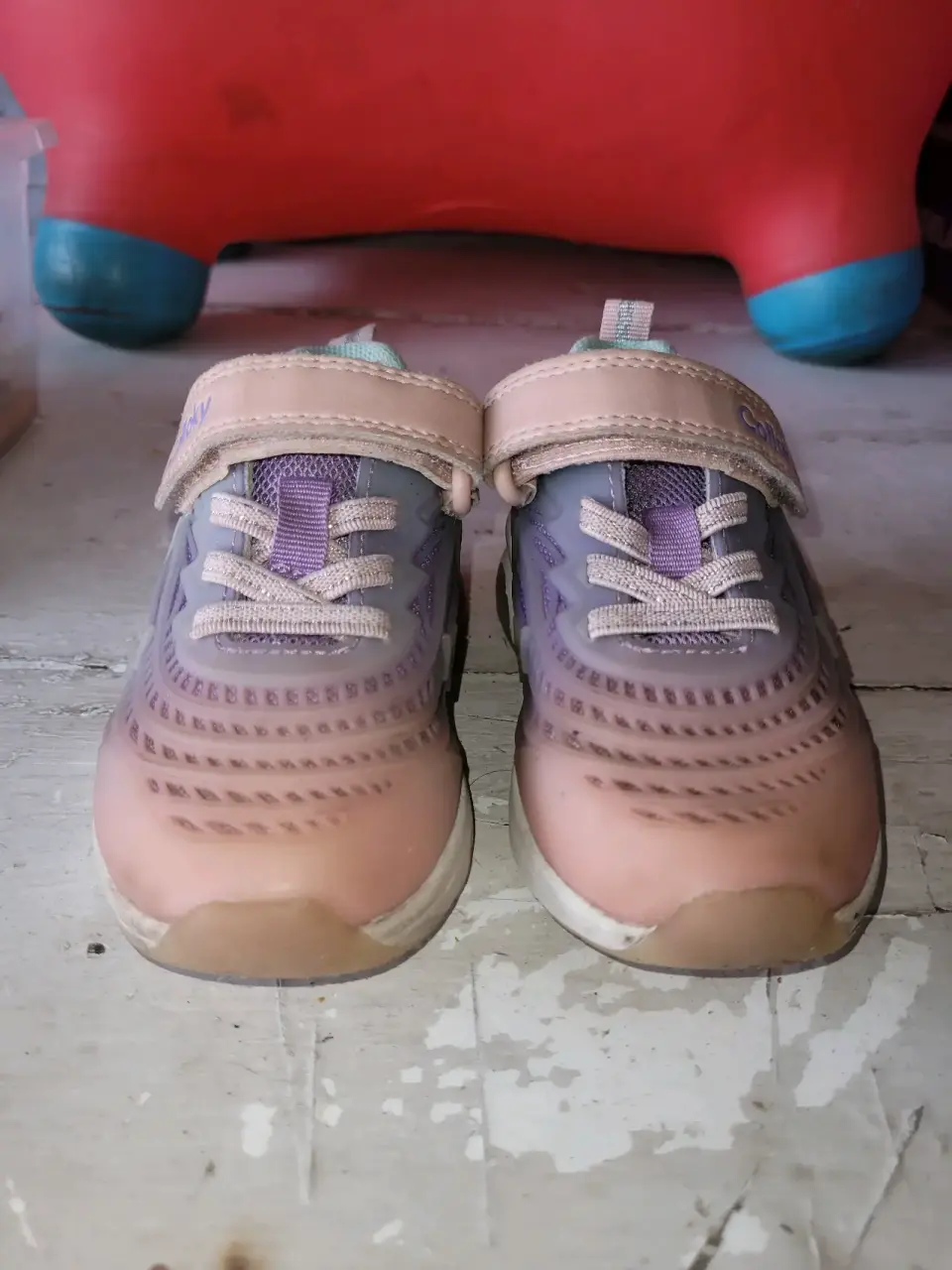 Zapatillas y ropa de niñas - miniatura 2