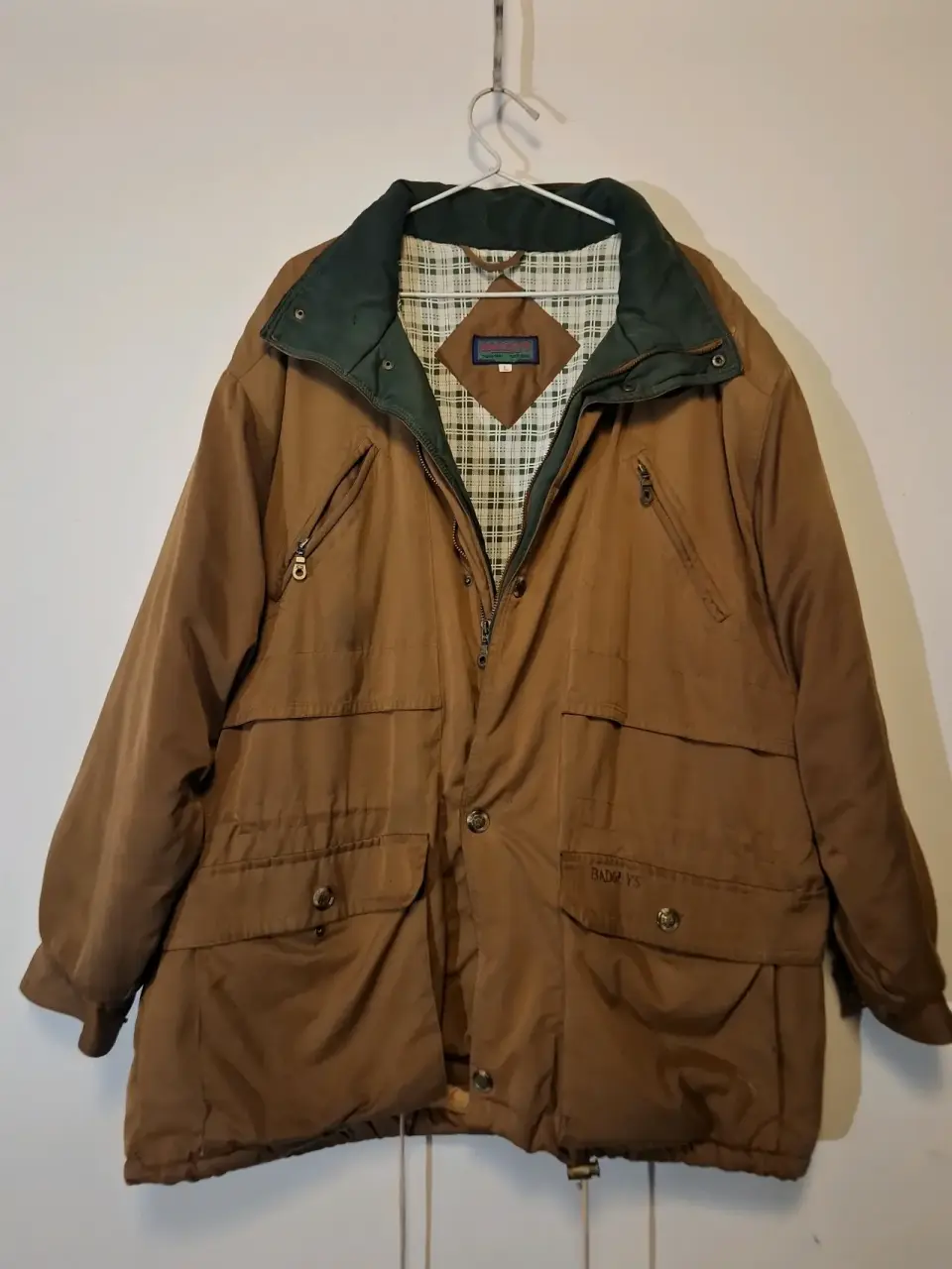Chaqueta cafe vintage, marca "BAD GUYS"