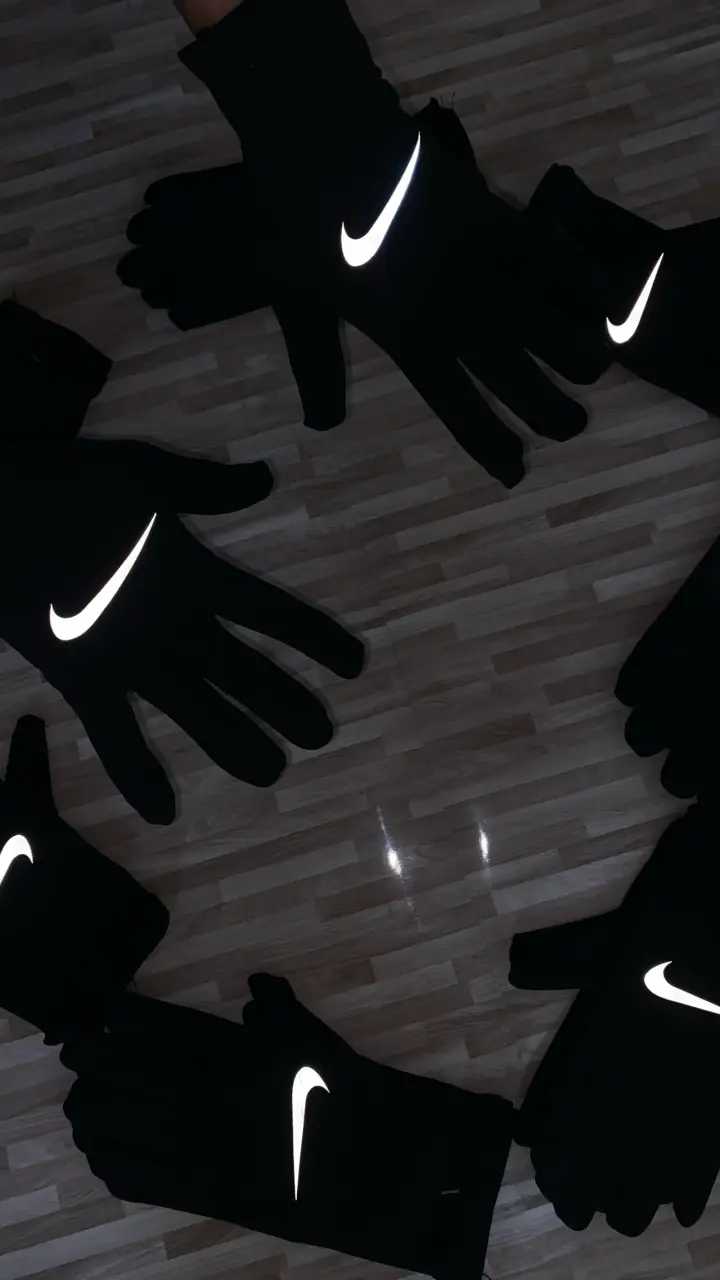 Guantes deportivos Nike negros - miniatura 1