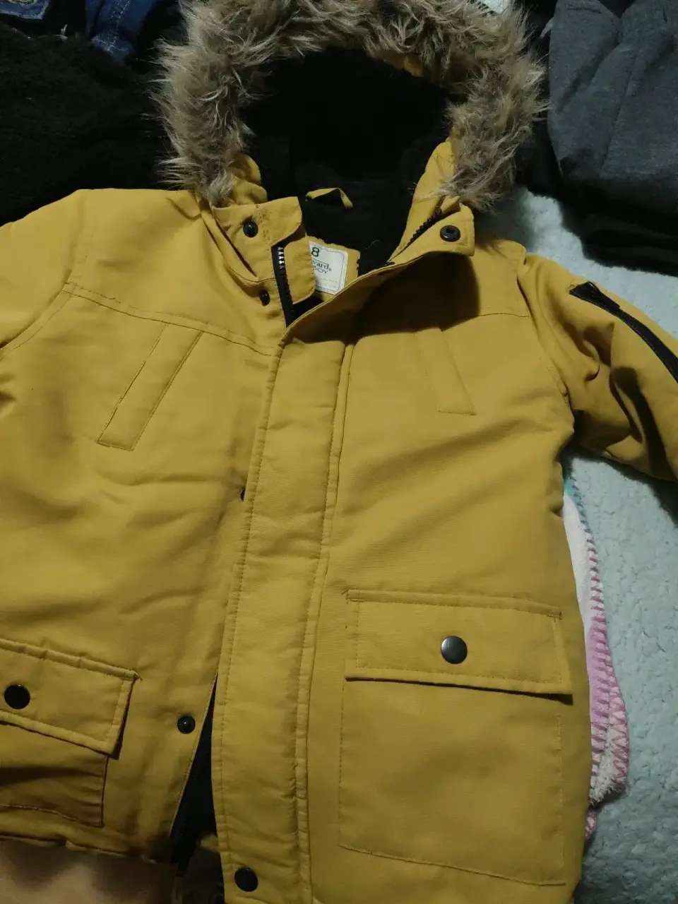 Chaqueta amarilla con capucha talla 8 - miniatura 1
